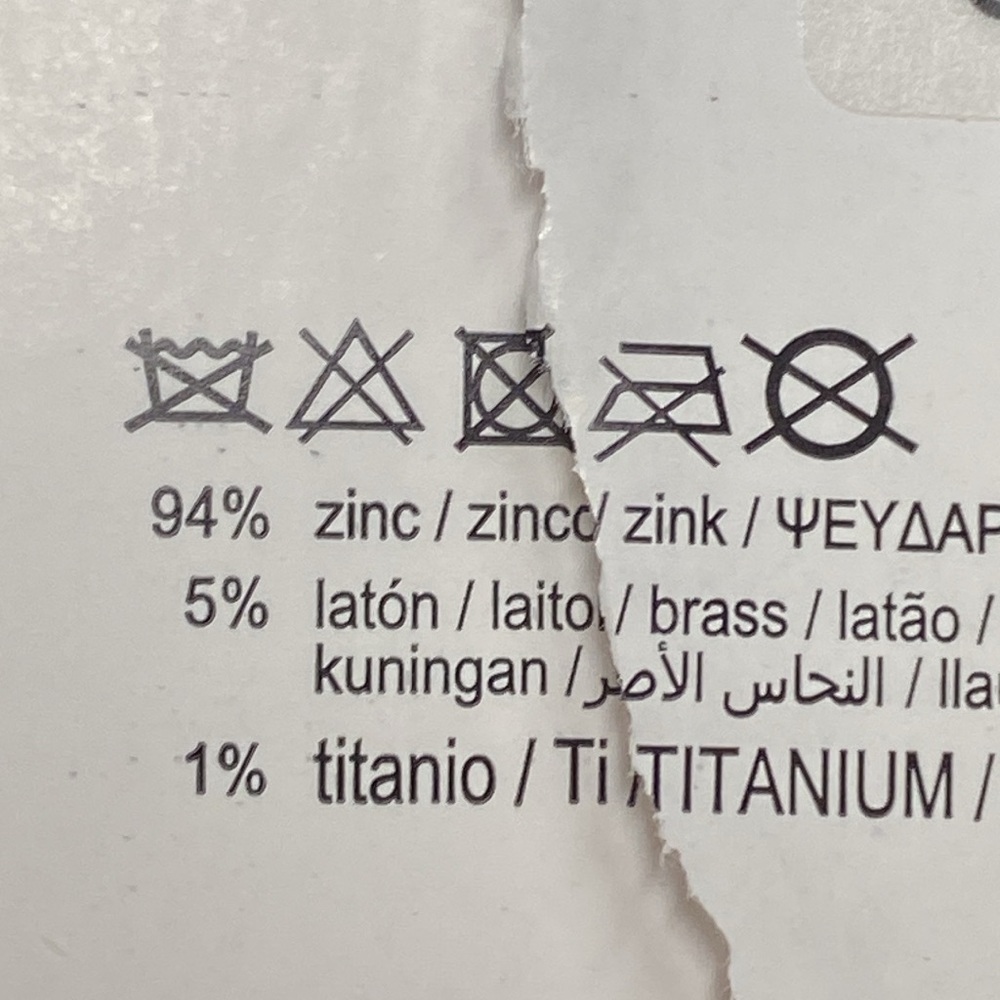 NWT. Zara Golden Engraved Flower Maxi Earrings. - Picture 7 of 7